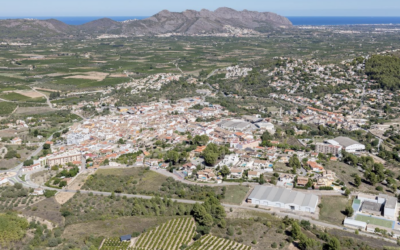 Orba condemna els insults a una cantant per interpretar cançons en valencià