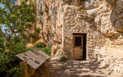 La Cova de les Morretes recupera la memòria dels cingles del Poble Nou de Benitatxell